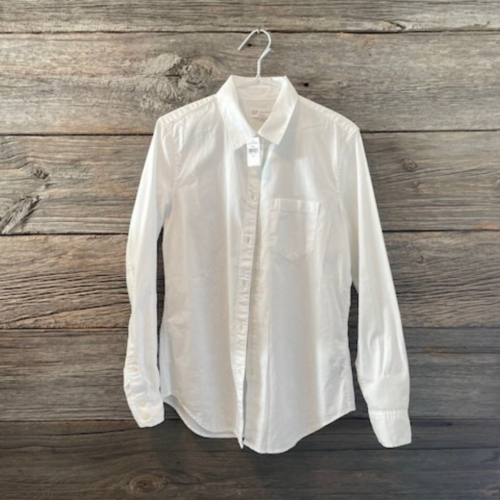 Gap Fitted Boyfriend Shirt